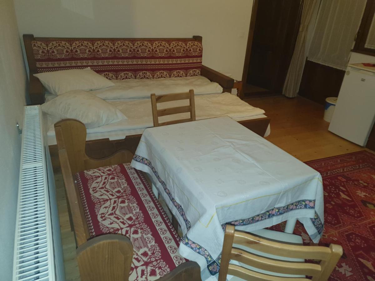 Arnica Montana Hotel Arieşeni Buitenkant foto