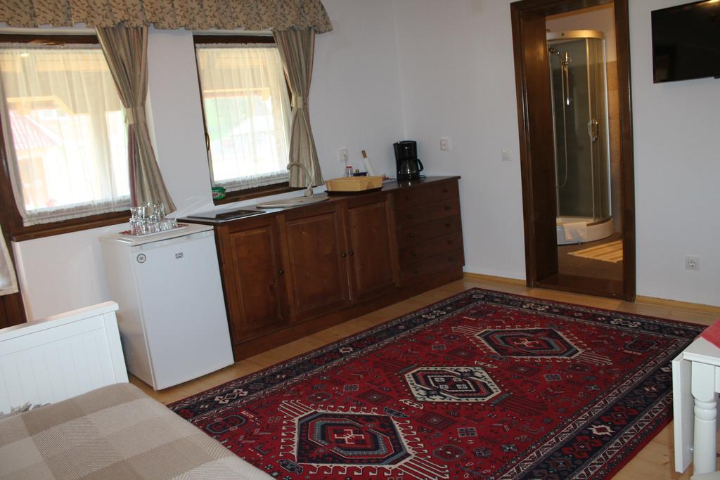 Arnica Montana Hotel Arieşeni Buitenkant foto